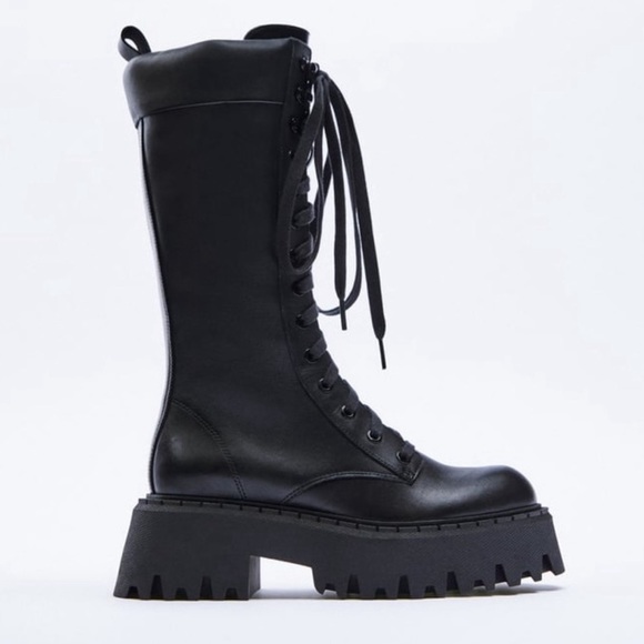 Zara lace leather boot and treaded sole - Picture 3 of 5